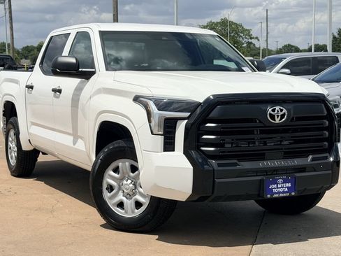 Used 2025 Toyota Tundra SR AWD/4WD image 2