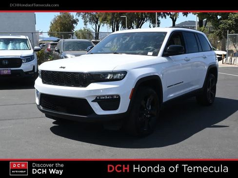 Used 2023 Jeep Grand Cherokee Limited w/ Black Appearance Package AWD/4WD image 1