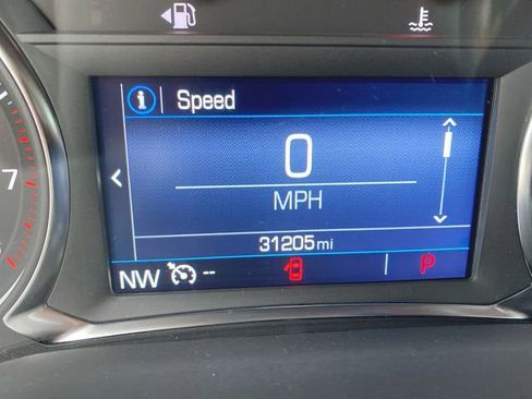 Used 2023 GMC Acadia SLE image 12