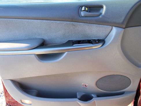 Used 2009 Toyota Sienna LE image 10