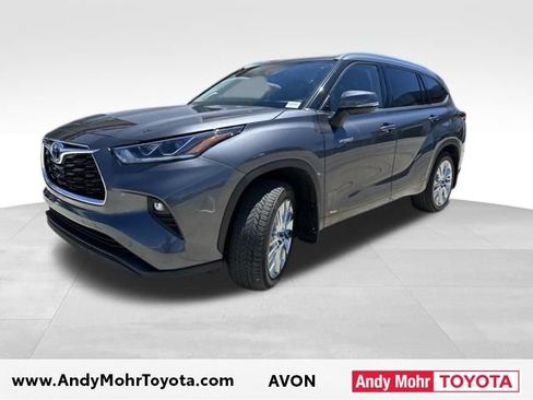 Used 2021 Toyota Highlander Limited AWD/4WD image 4