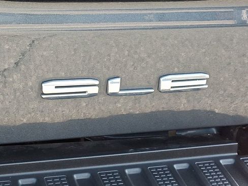 Used 2019 GMC Sierra 1500 SLE w/ SLE Value Package image 32