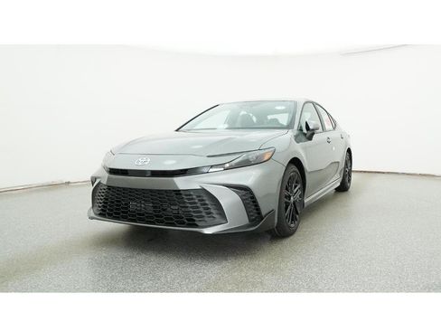 New 2026 Toyota Camry SE FWD image 32
