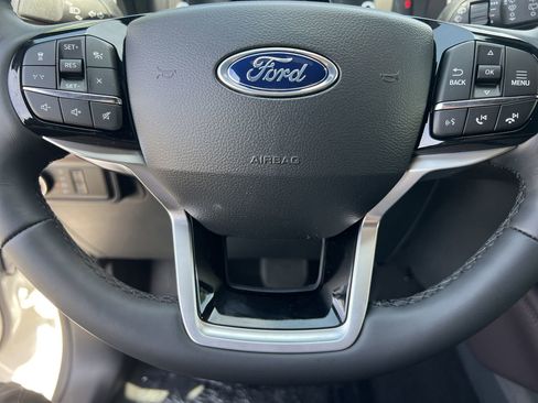 New 2026 Ford Explorer Platinum RWD image 9