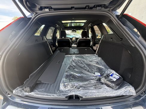 New 2026 Volvo XC60 B5 Plus w/ Protection Package Premier image 27