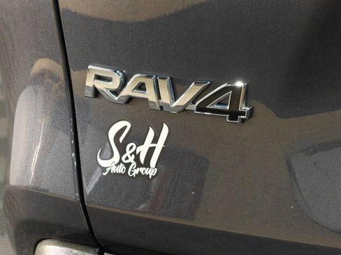 Used 2019 Toyota RAV4 LE w/ All Weather Liner Package AWD/4WD image 43