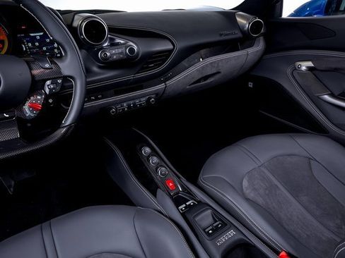 Used 2023 Ferrari F8 Tributo image 26