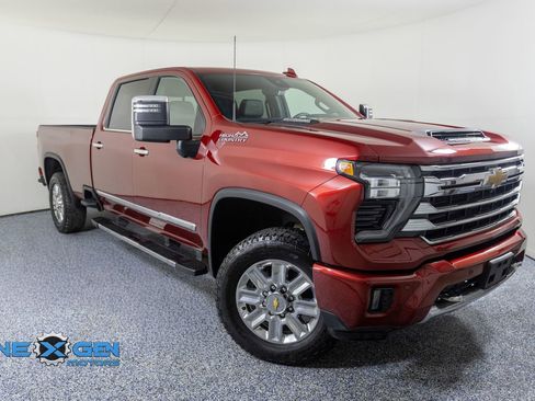 Used 2025 Chevrolet Silverado 2500 High Country w/ Technology Package AWD/4WD image 1