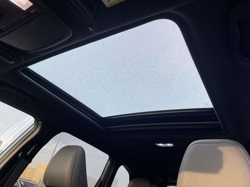 Certified 2025 Subaru Forester Limited w/ Popular Package #2 image 9