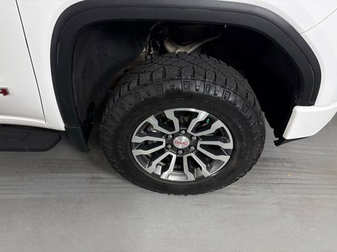Used 2021 GMC Sierra 1500 AT4 w/ AT4 Premium Package AWD/4WD image 10