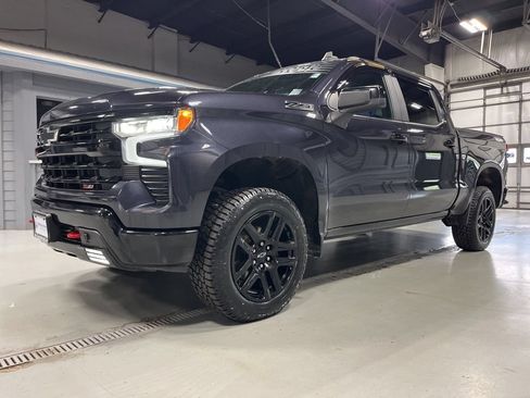 Used 2022 Chevrolet Silverado 1500 LT Trail Boss w/ Protection Package AWD/4WD image 2
