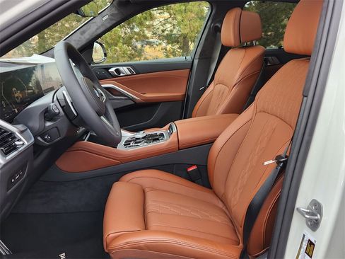 New 2026 BMW X6 xDrive40i image 9