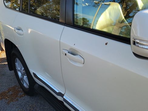 Used 2013 Toyota Land Cruiser image 12