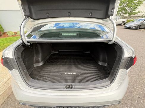 Used 2020 Toyota Corolla SE FWD image 24