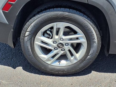 Used 2025 Hyundai Tucson SE FWD image 9