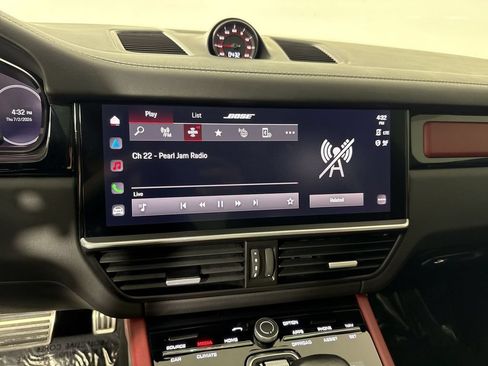 Certified 2023 Porsche Cayenne GTS w/ Premium Package Plus AWD/4WD image 27