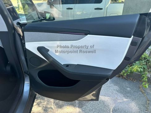 Used 2026 Tesla Model Y Long Range RWD image 16