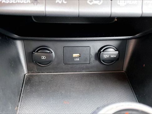 Used 2022 Hyundai Kona SEL image 31