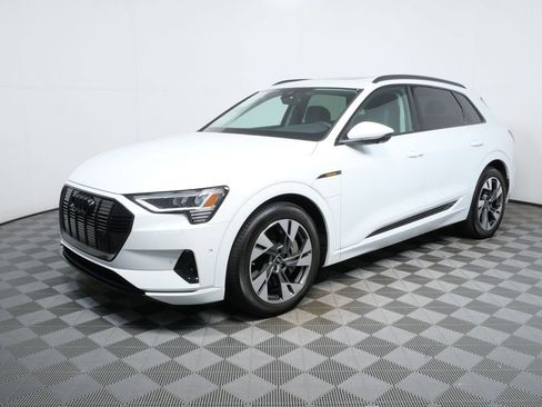 Certified 2023 Audi e-tron Premium w/ Convenience Plus Package image 21