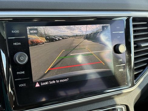 Used 2019 Volkswagen Atlas SEL Premium image 24