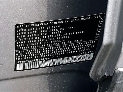 Used 2023 Volkswagen Tiguan SE w/ Panoramic Sunroof Package FWD image 34