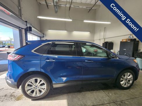 Used 2022 Ford Edge Titanium w/ Equipment Group 301A AWD/4WD image 8