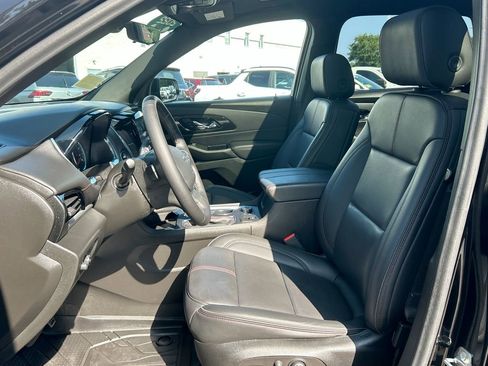 Certified 2022 Chevrolet Traverse RS w/ LPO, Floor Liner Package image 22