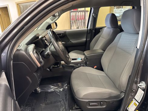 Used 2023 Toyota Tacoma SR5 image 37