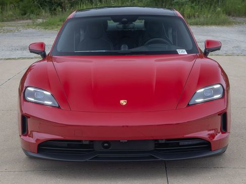 Used 2025 Porsche Taycan 4S AWD/4WD image 10
