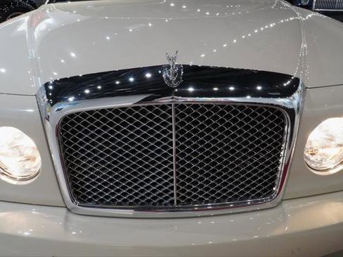 Used 2008 Bentley Azure image 5