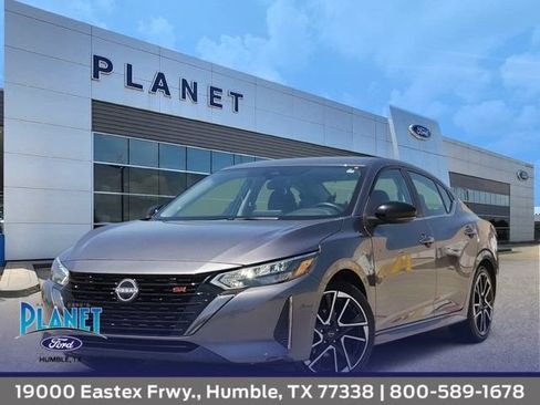 Used 2025 Nissan Sentra SR FWD image 1