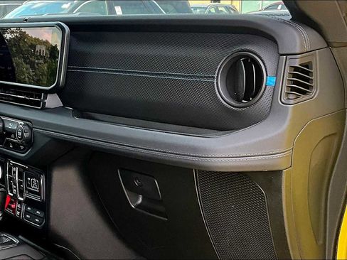 Used 2024 Jeep Wrangler Unlimited Rubicon 4xe image 18