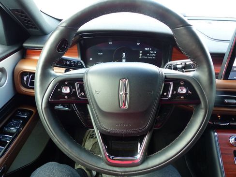 Used 2024 Lincoln Aviator Reserve w/ Equipment Group 201A image 28