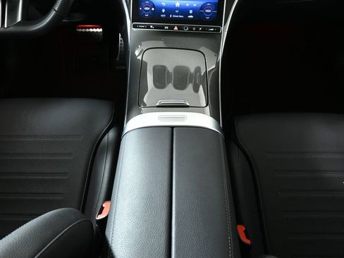 Certified 2025 Mercedes-Benz C 300 4MATIC Sedan image 23