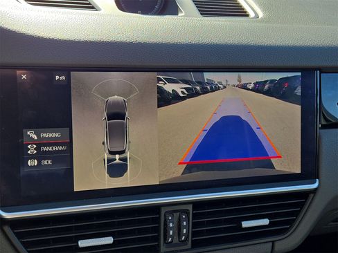 Used 2019 Porsche Cayenne image 18