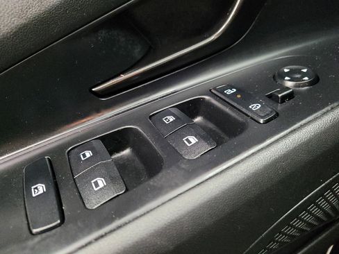 Used 2025 Hyundai Elantra Sport FWD image 27