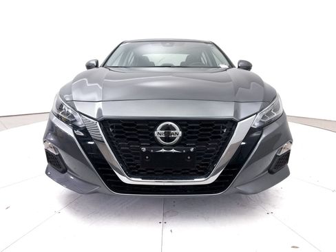 Used 2021 Nissan Altima 2.5 SV w/ SV Premium Package FWD image 11