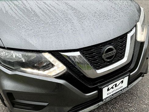 Used 2020 Nissan Rogue SV image 31