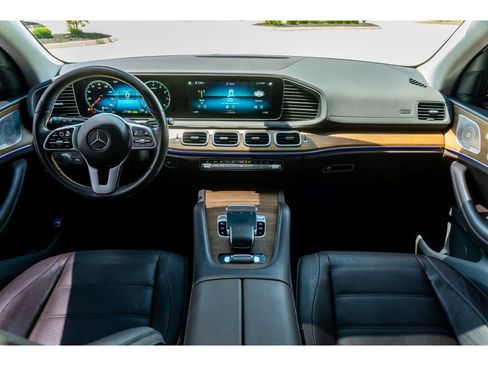 Used 2020 Mercedes-Benz GLS 450 4MATIC image 22