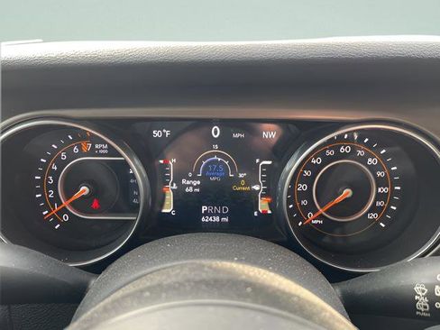 Used 2018 Jeep Wrangler Unlimited Sport S image 9