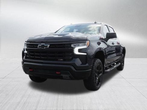 Used 2024 Chevrolet Silverado 1500 LT Trail Boss AWD/4WD image 9