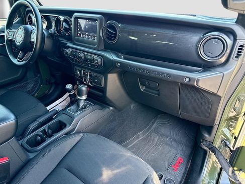 Used 2022 Jeep Wrangler Unlimited Sport AWD/4WD image 31