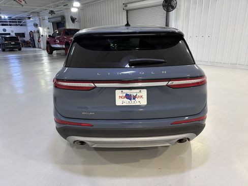 Used 2025 Lincoln Corsair FWD image 4