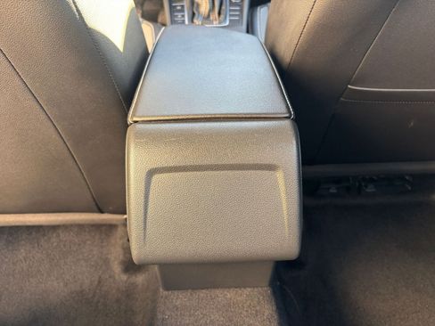 Used 2025 Volkswagen Jetta SE image 24