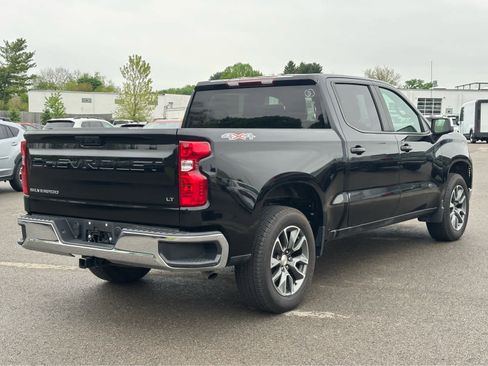 Used 2024 Chevrolet Silverado 1500 LT AWD/4WD image 7