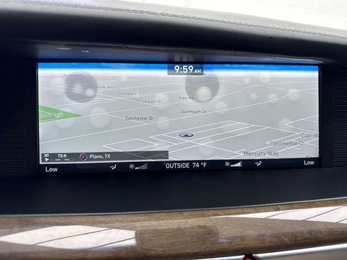 Used 2019 Genesis G90 3.3T Premium RWD image 25