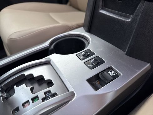 Used 2016 Toyota 4Runner SR5 Premium image 21