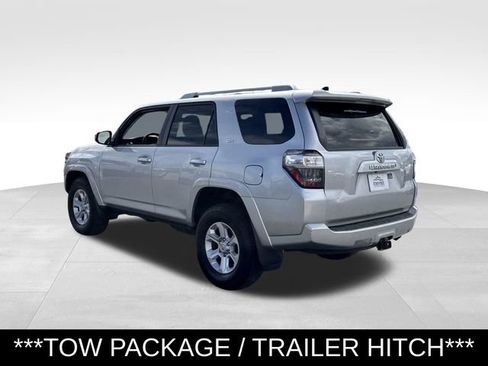 Used 2016 Toyota 4Runner SR5 AWD/4WD image 5