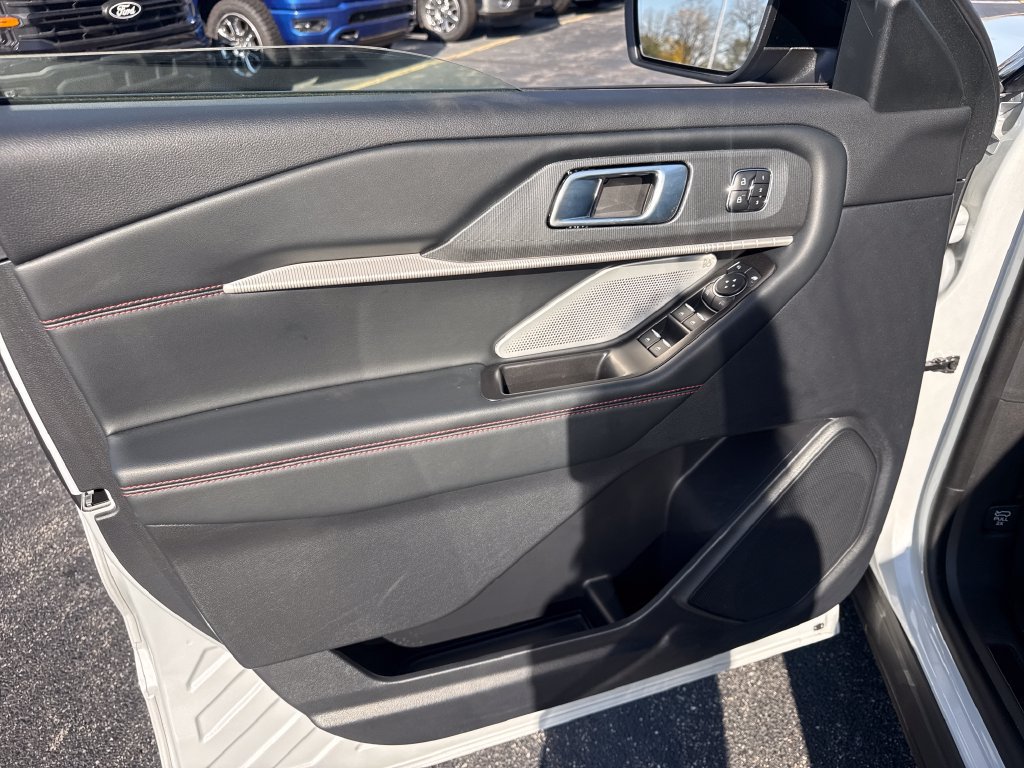 Used 2026 Ford Explorer ST w/ Sun And Sound Package AWD/4WD image 21
