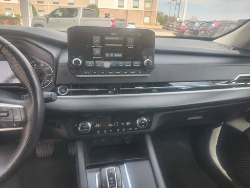 Used 2024 Mitsubishi Outlander SE image 19